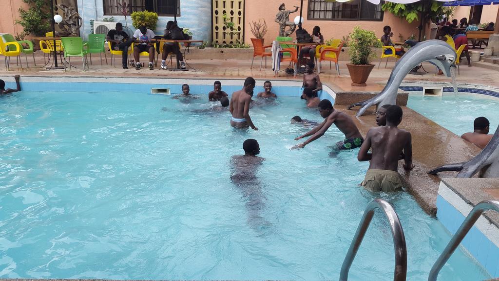 Sir Max Hotel Kumasi Kültér fotó